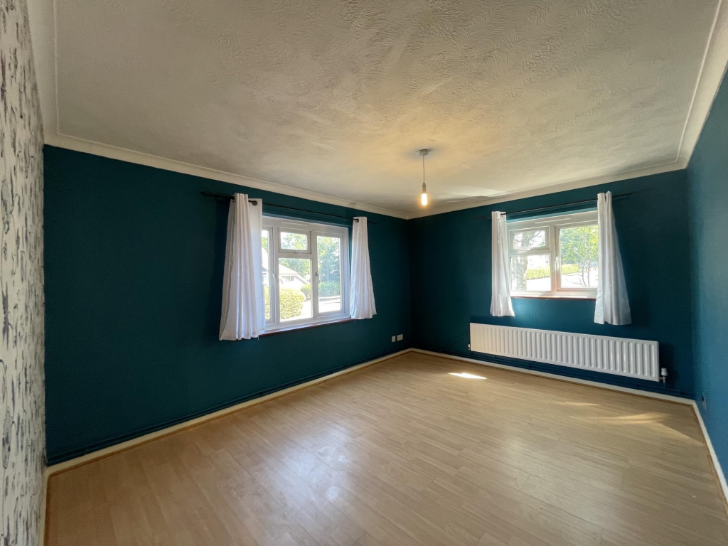 Apartment in Haywards Heath, Bolnore Village - View 2