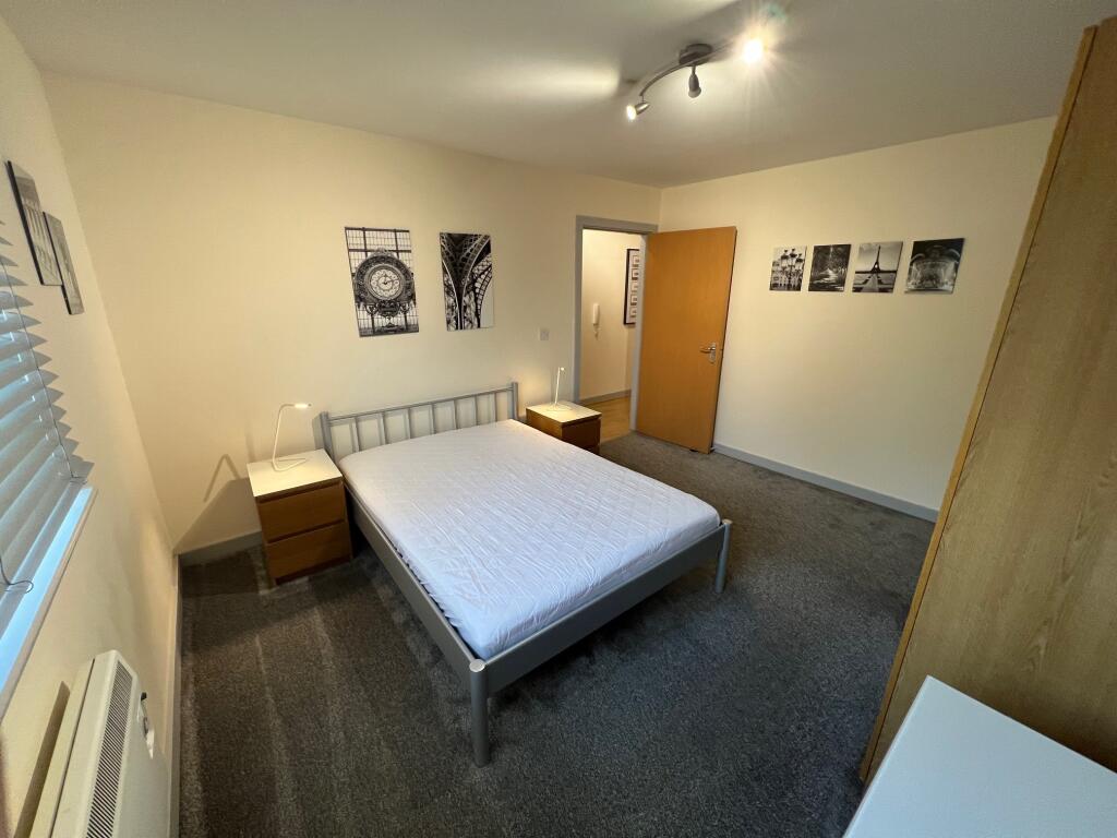 Apartment in Manchester - View 5