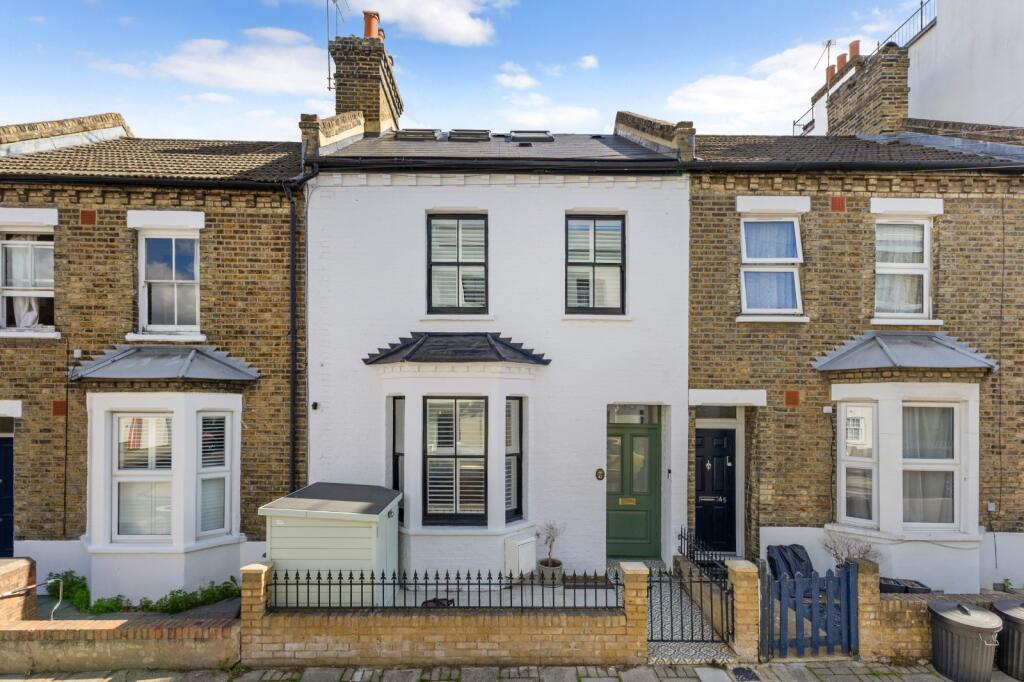 Main image of property: Wadham Road, Putney, London, SW15