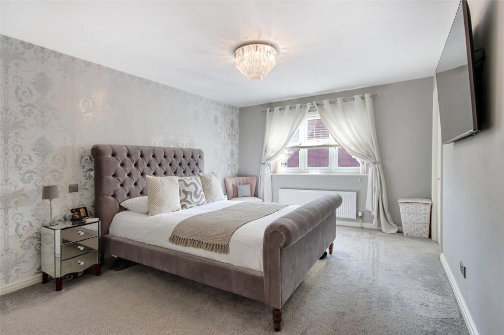 The Mead, New Ash Green, Longfield, Kent, DA3 photo 4