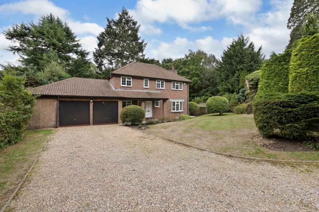 Main image of property: Parkfield, Chorleywood, Rickmansworth, Hertfordshire, WD3
