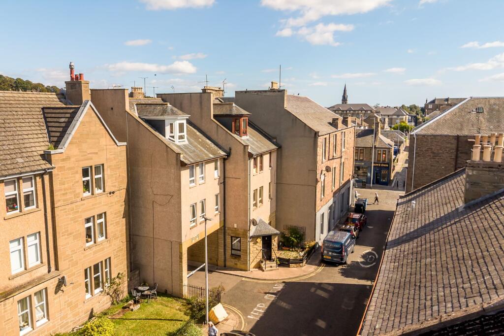 Main image of property: 107 Long Lane, Broughty Ferry, DD5 2AS