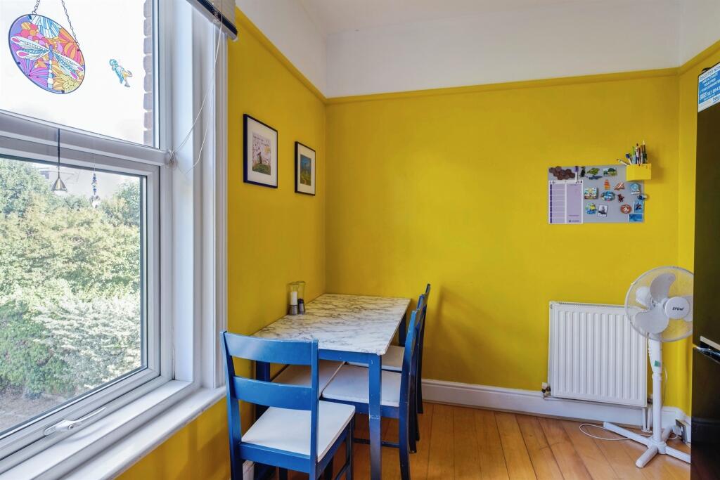 Apartment in Bournemouth - More