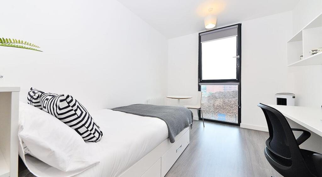 Additional image 14 of Birmingham | Student | September | B5