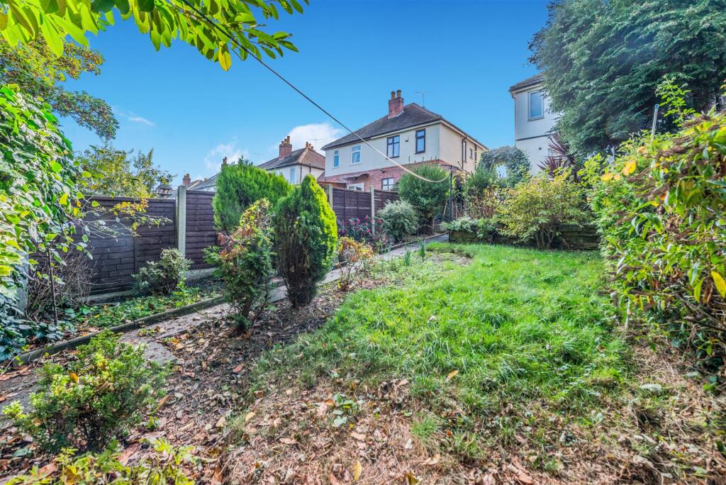 House in Leeds, Cockersdale, Drighlington - View 4