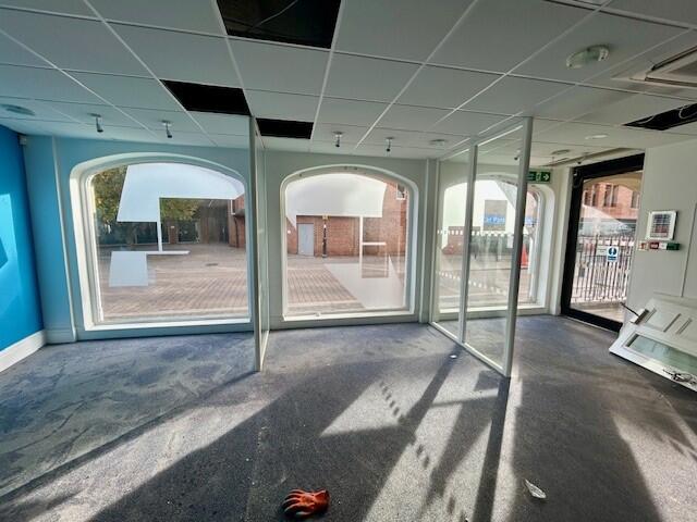 Main image of property: Retail 2, 17-24 Bartholomew Street, Newbury, West Berkshire, RG14 5LY