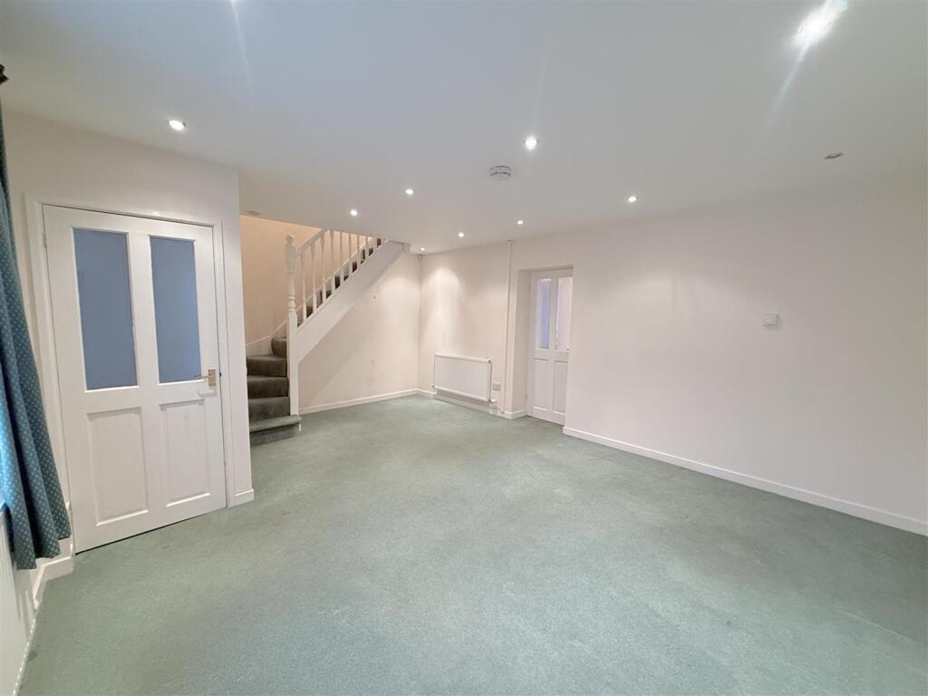 Merthyr Road, Llwydcoed, Aberdare photo 2