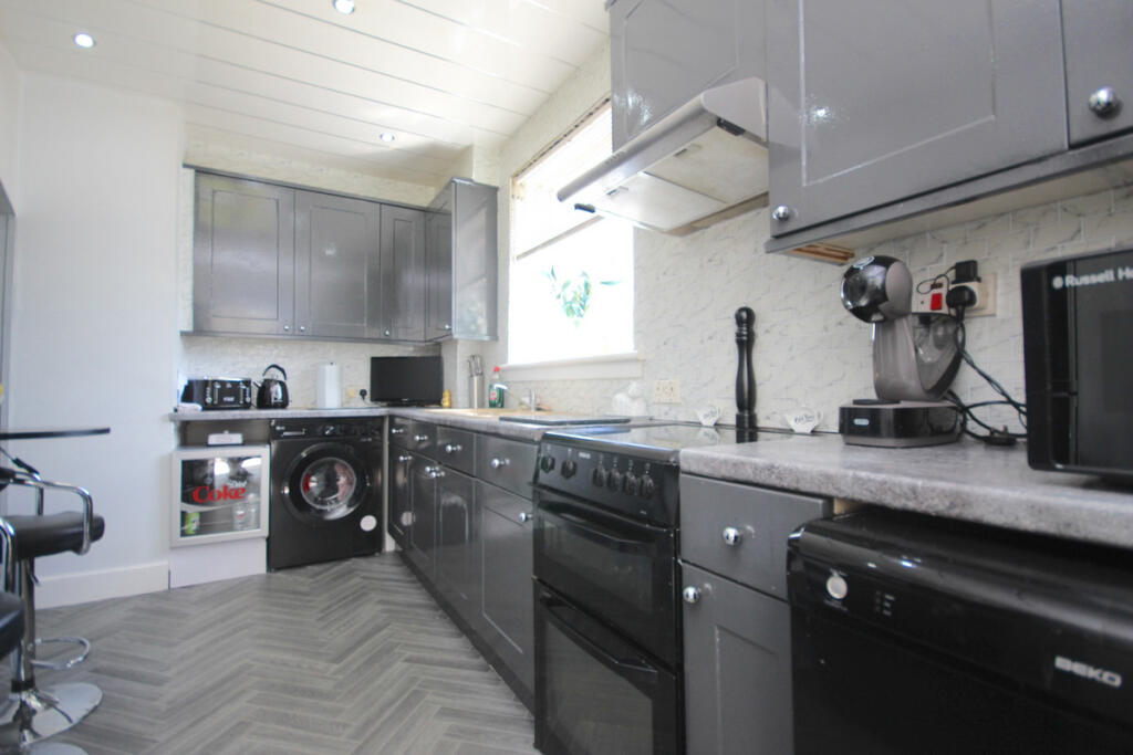 Stirling Road, Airdrie, ML6 - View 6
