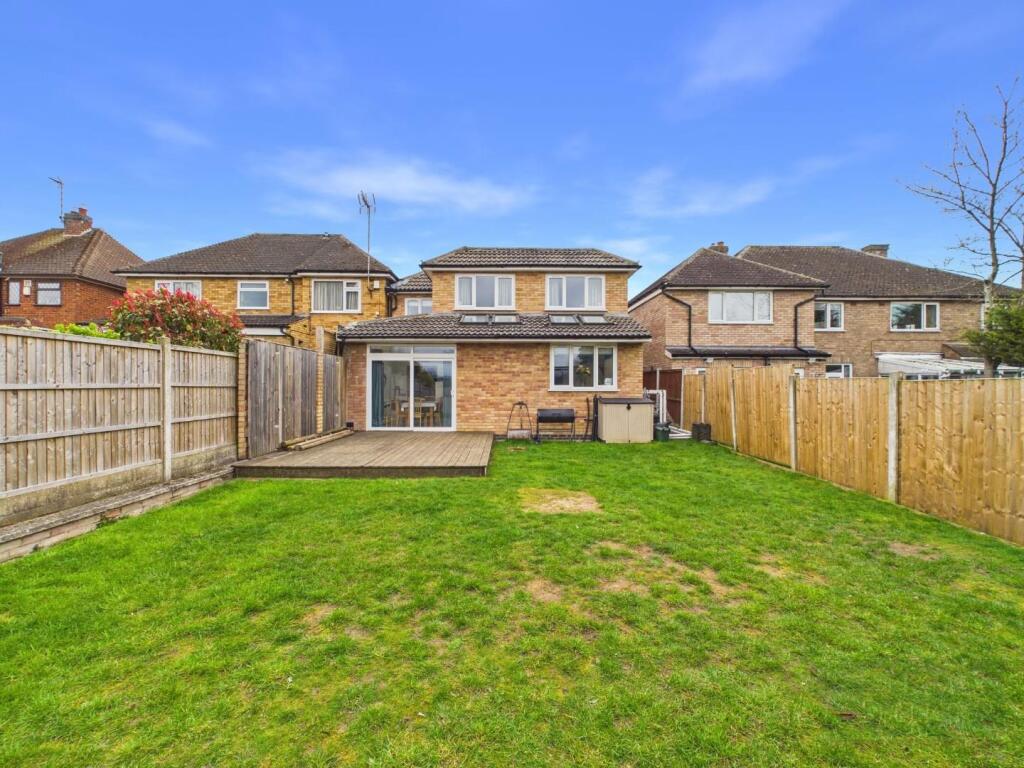 Brookside Drive, Oadby, Leicestershire photo 3