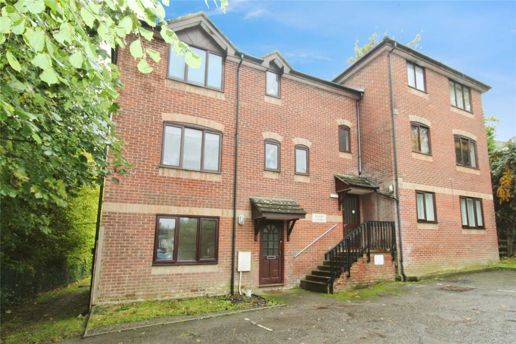 2-bed flat on Lawrence Grove, Southampton, Hampshire, SO19, £120,000