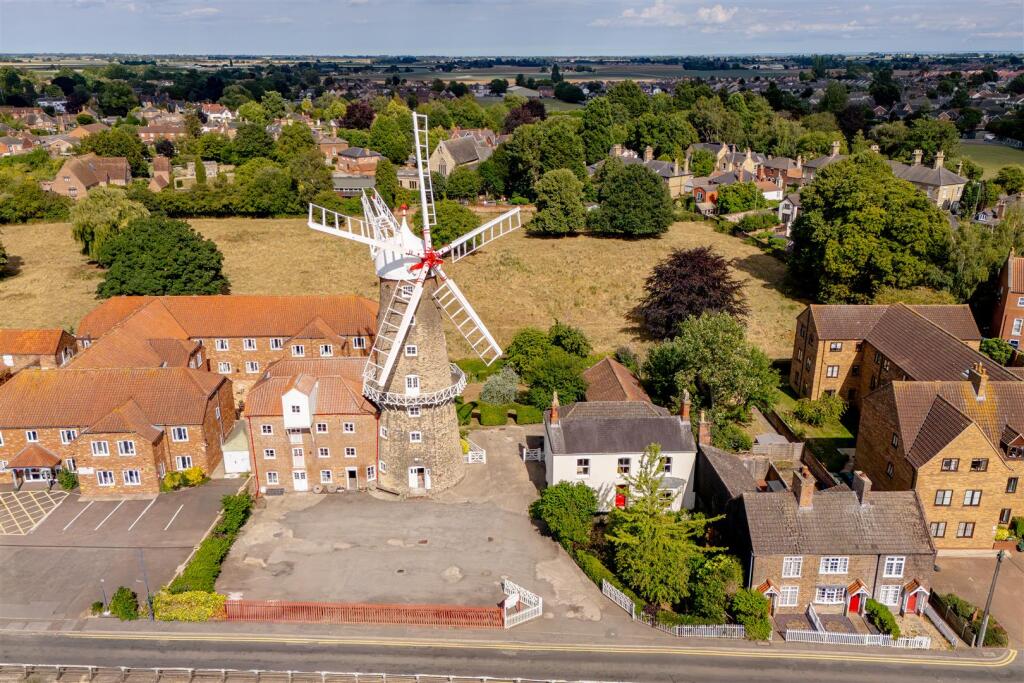 3-bed other on Maud Foster Mill, Willoughby Road, £549,950