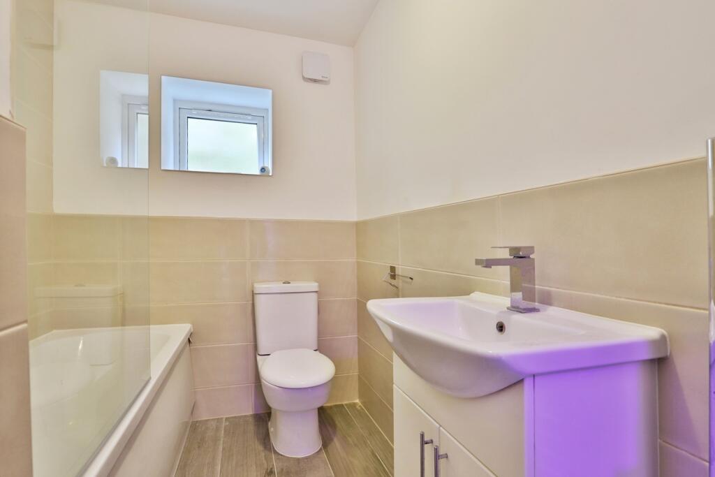 Apartment in Bournemouth, Lansdowne - View 4