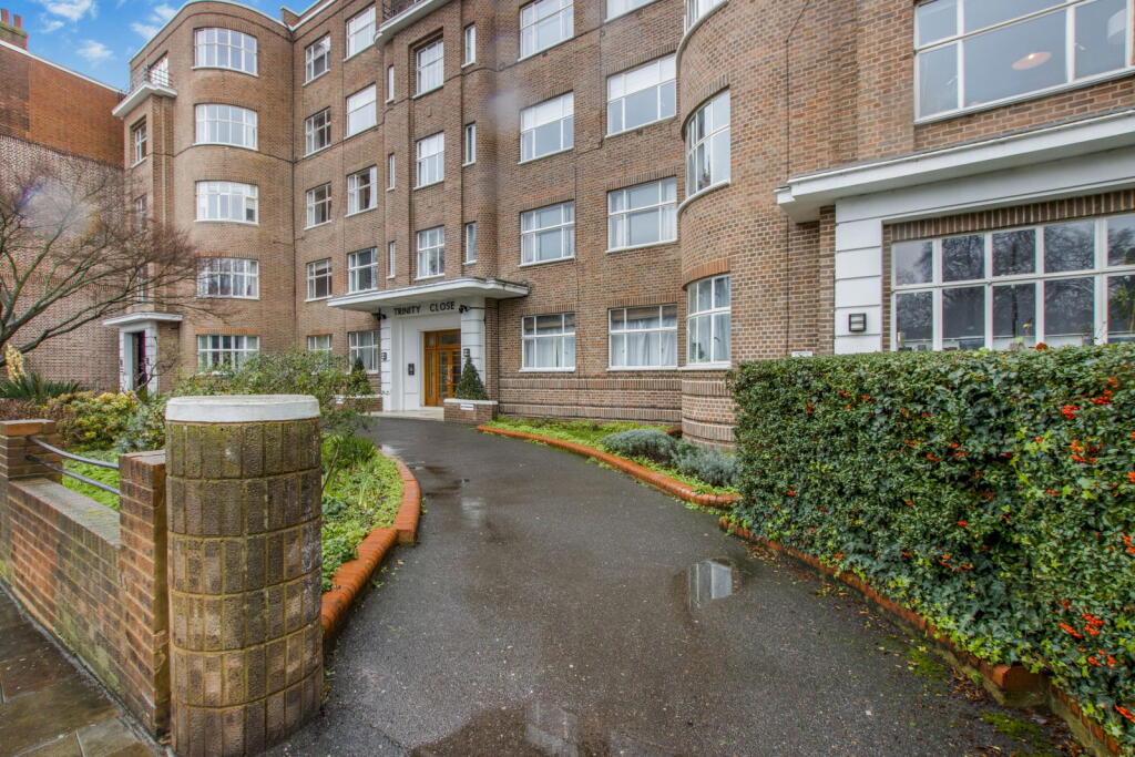 Apartment in London - More