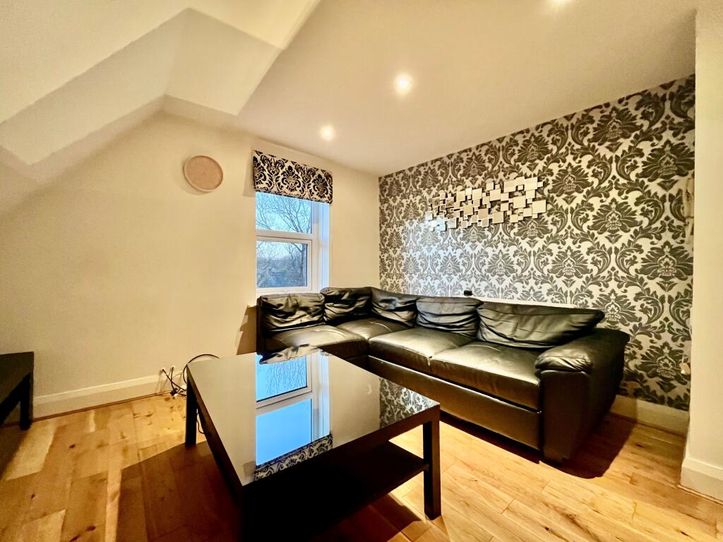 Apartment in Leeds - View 2