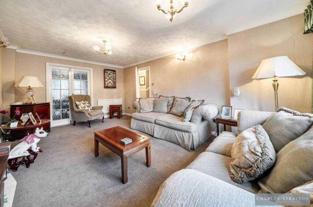 House in London, Gidea Park - View 4
