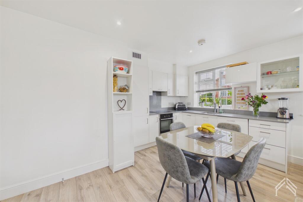 Apartment in Harrow - View 2