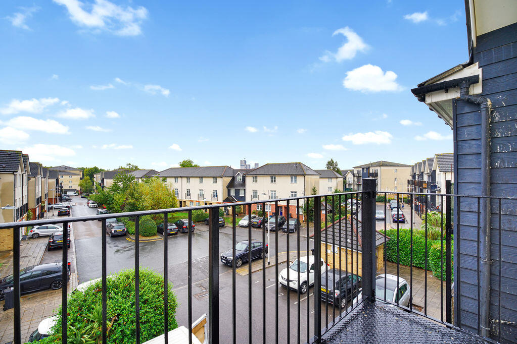 Blackthorn Road, Ilford, IG1 photo 4