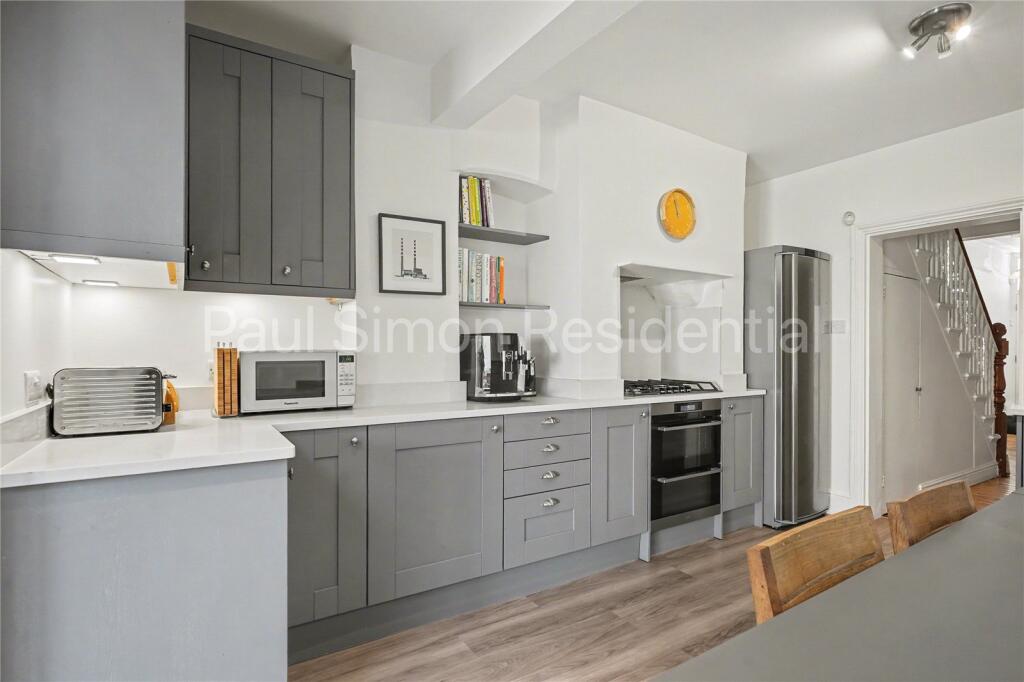 House in London - View 5