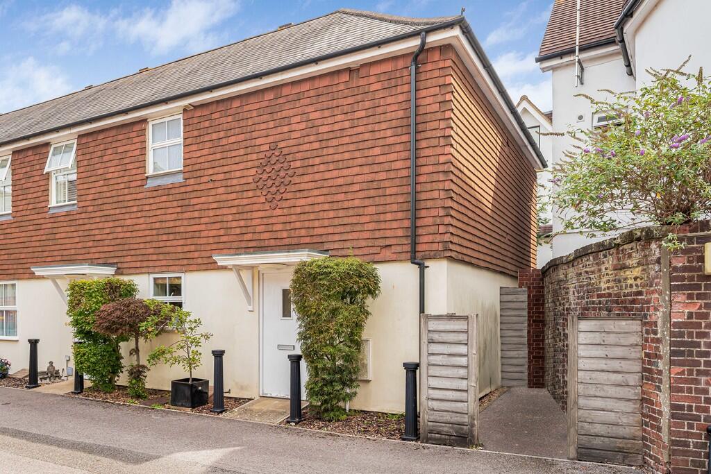 Main image of property: St Peters Road, Petersfield, Hampshire