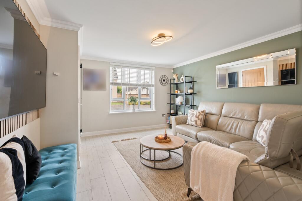 Lang Drive, Bathgate, EH48 2JZ photo 3
