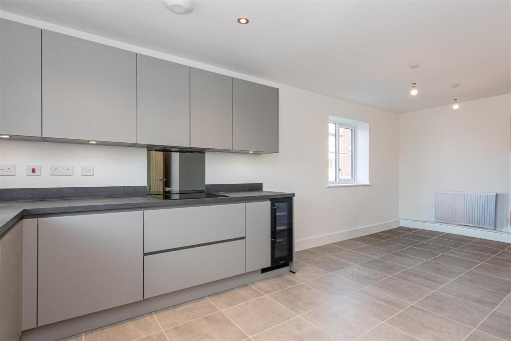 House in Wellingborough, Bozeat - View 3