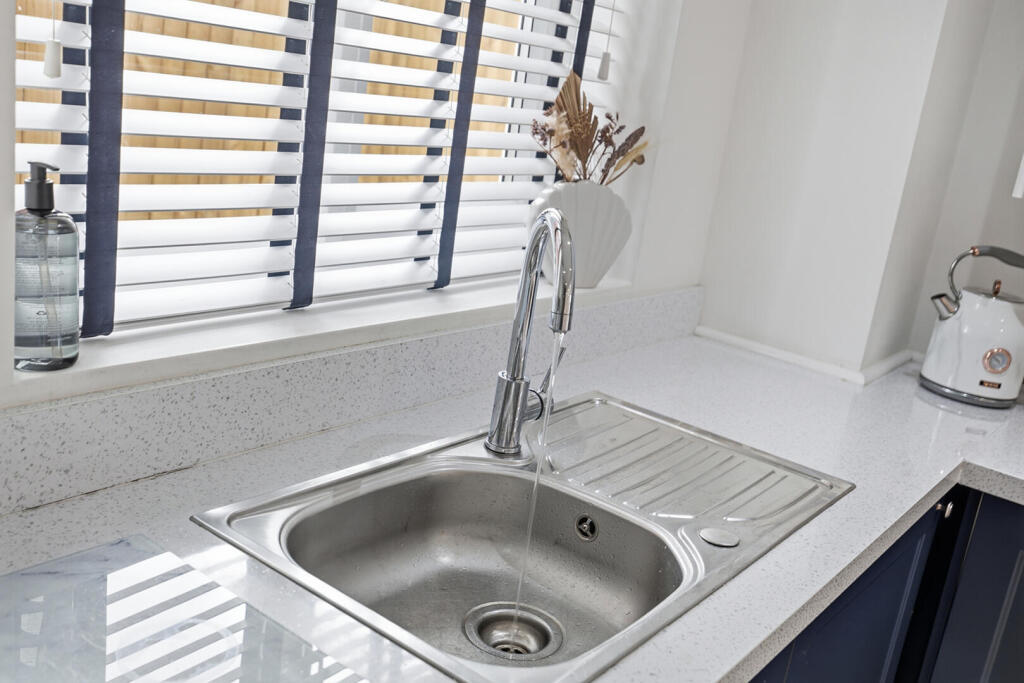 House in Sheffield, Charltonbrook, Ecclesfield - More