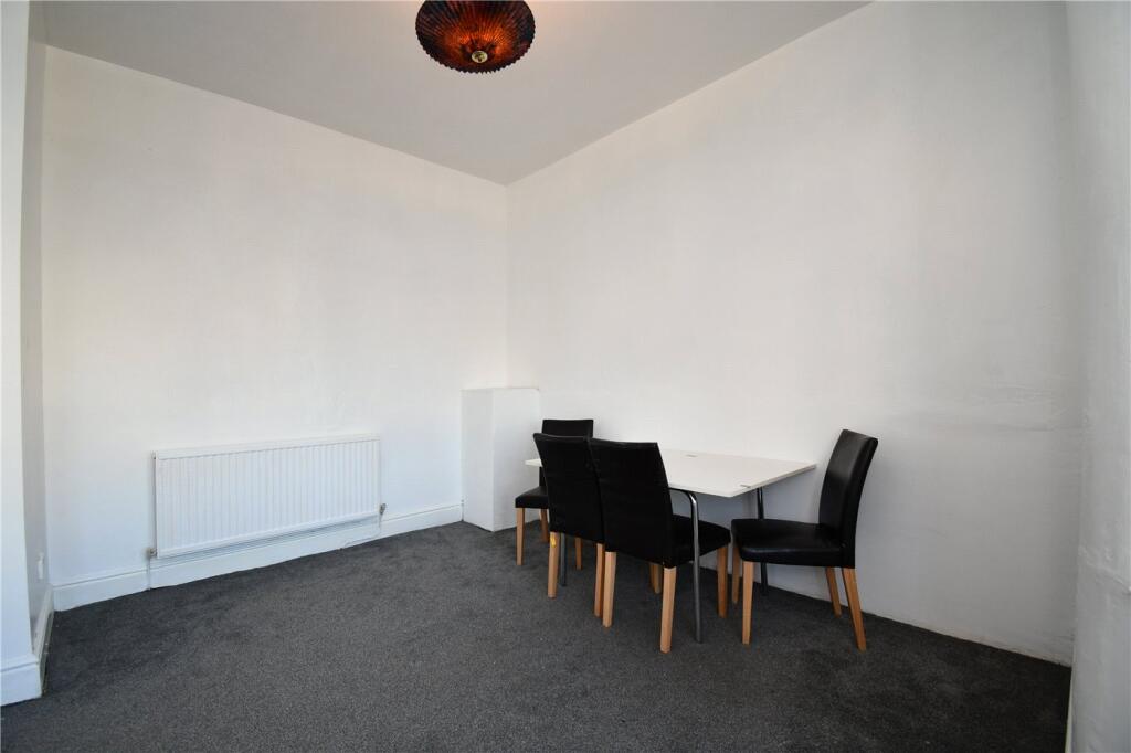 Apartment in Chester - More