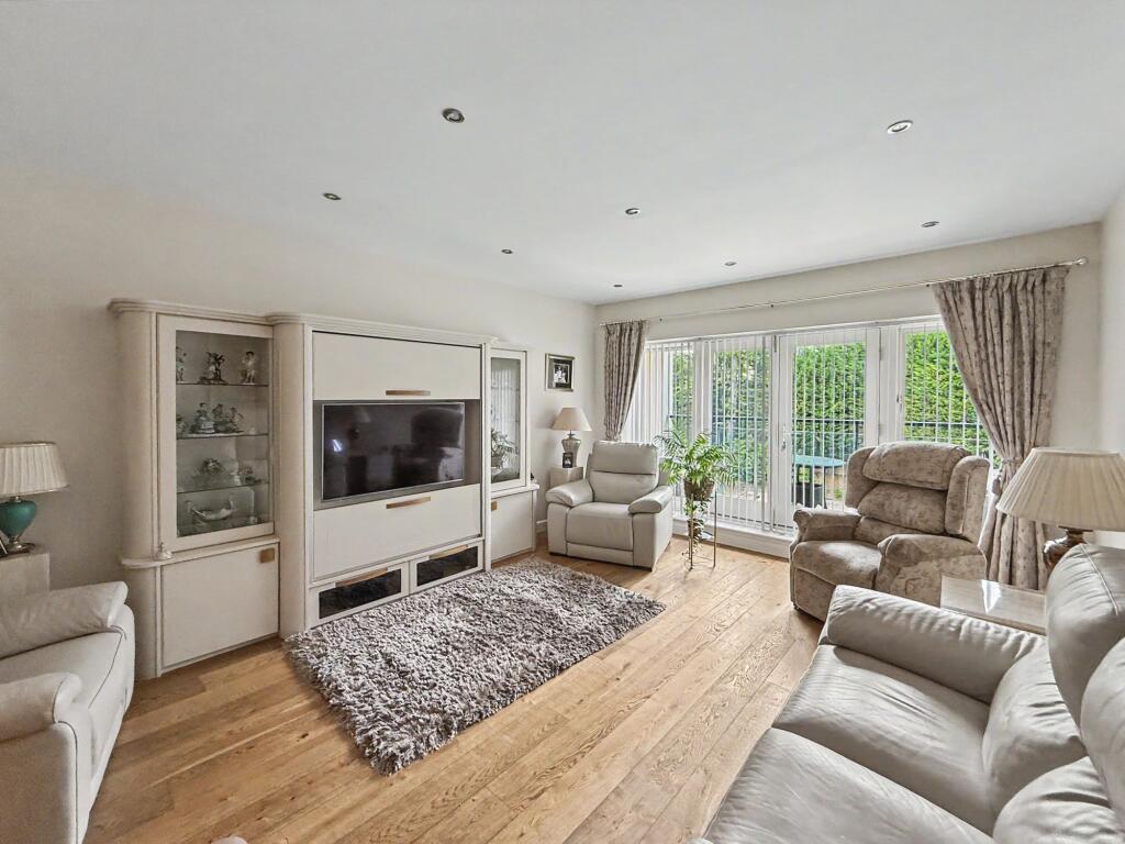 Apartment in Manchester - View 5