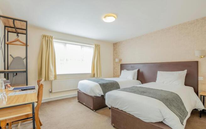 8685242-interior29.jpg