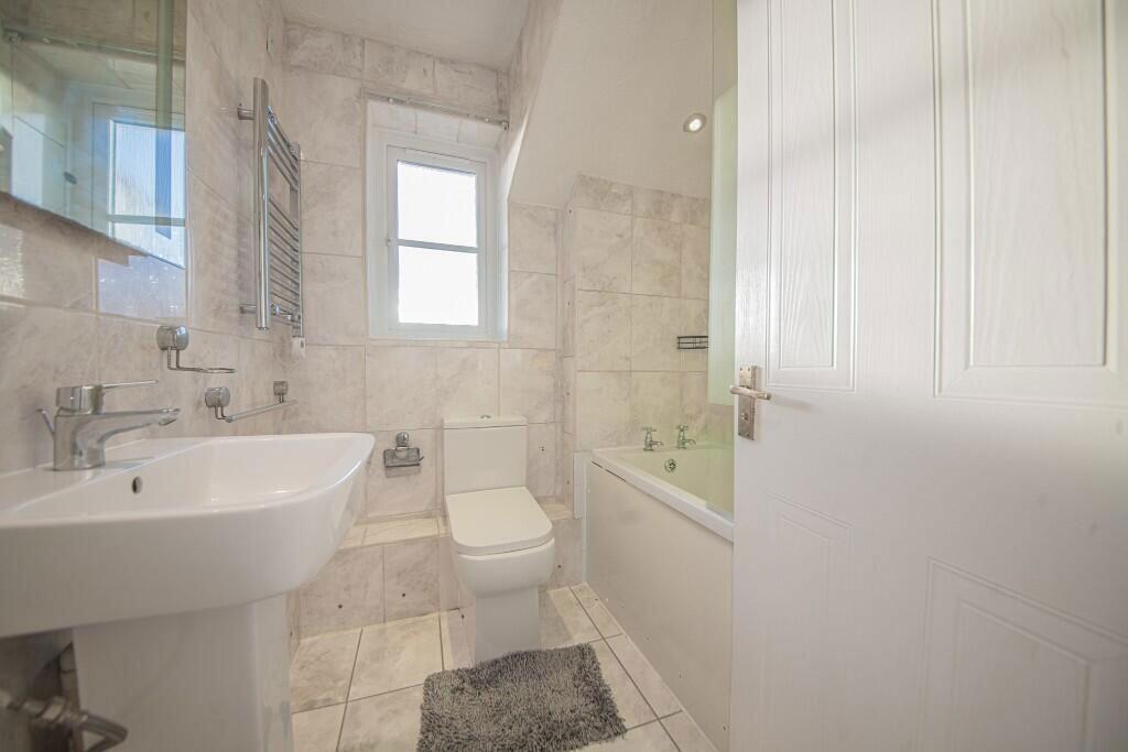 Apartment in Southampton - More