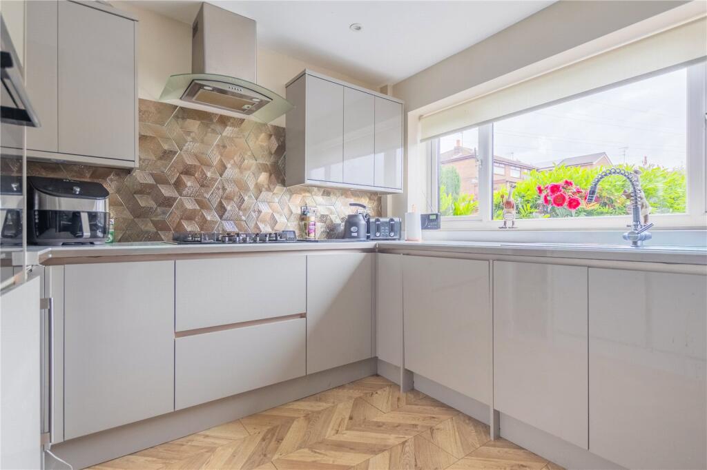 York Road, Chadderton, Oldham, Greater Manchester, OL9 photo 3