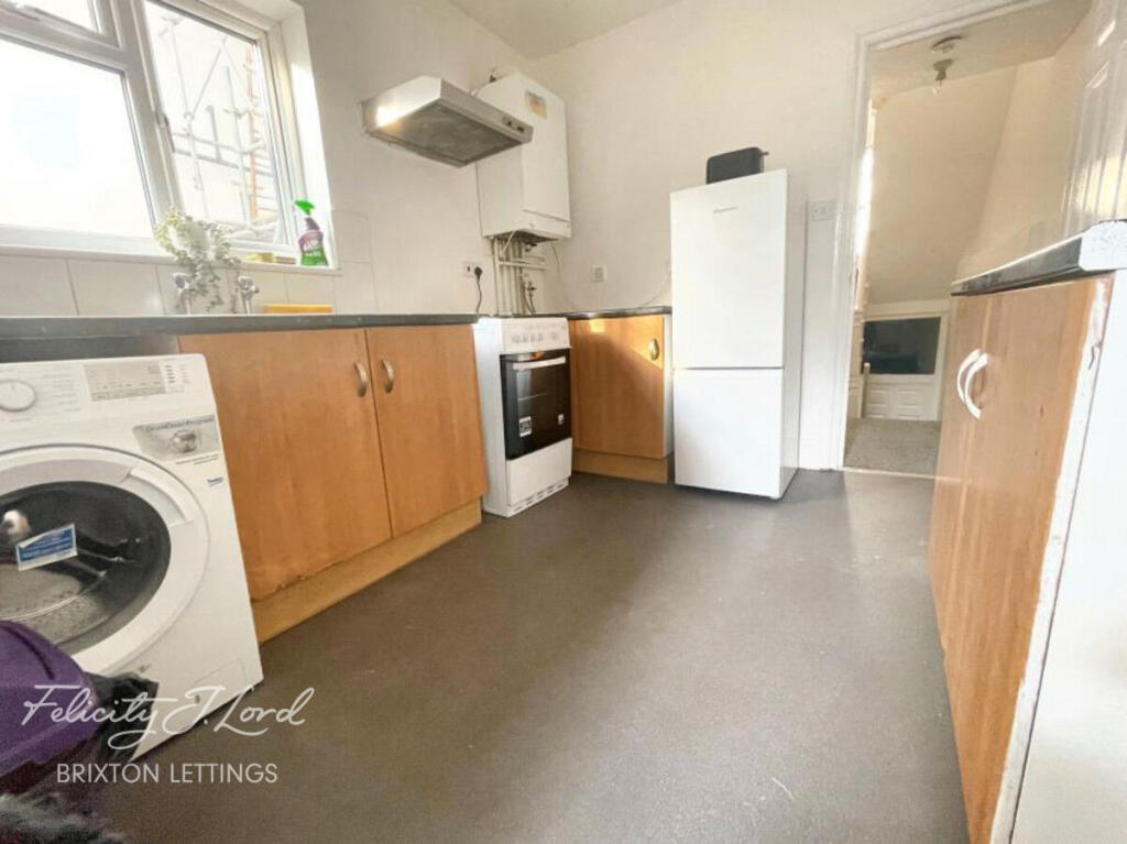 4 bedroom flat for rent