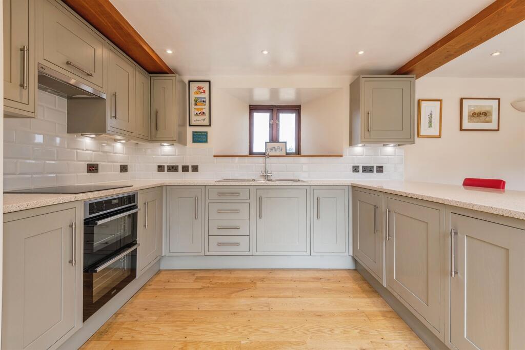 House in Taunton - View 3