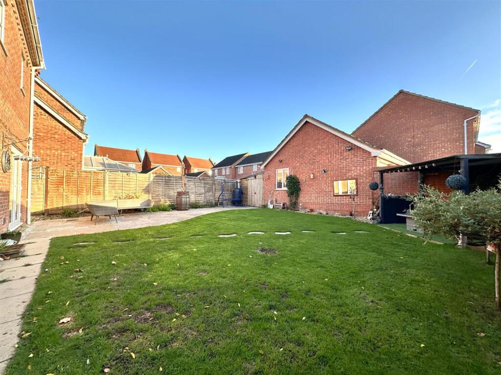 Lancaster Road, Coddington, Newark photo 3