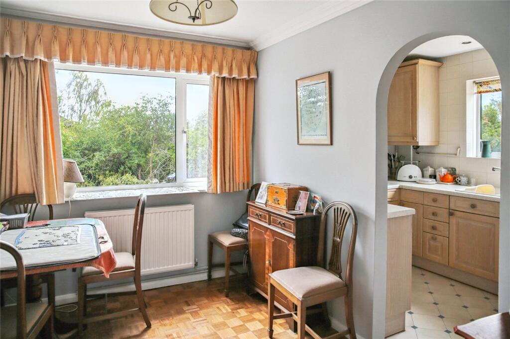 Apartment in Twyford, Wokingham - View 4
