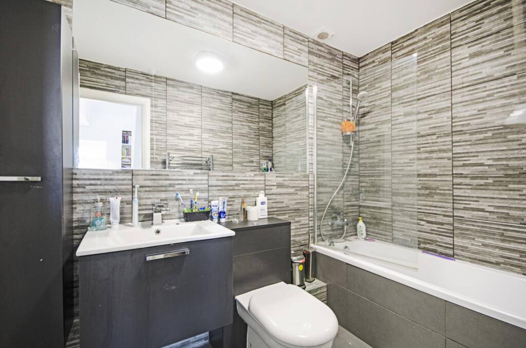 Main image of property: The Vale, Cricklewood, London, NW11