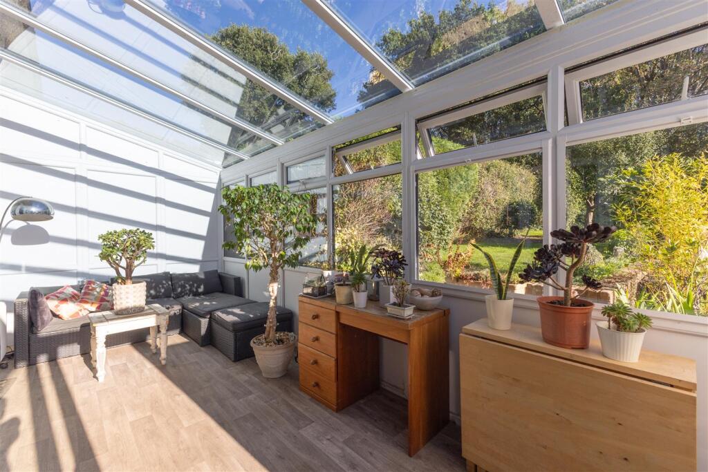 House in Tonbridge - More