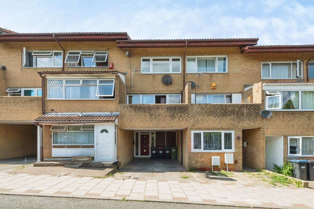 Main image of property: Ramsons Avenue, Milton Keynes, MK14