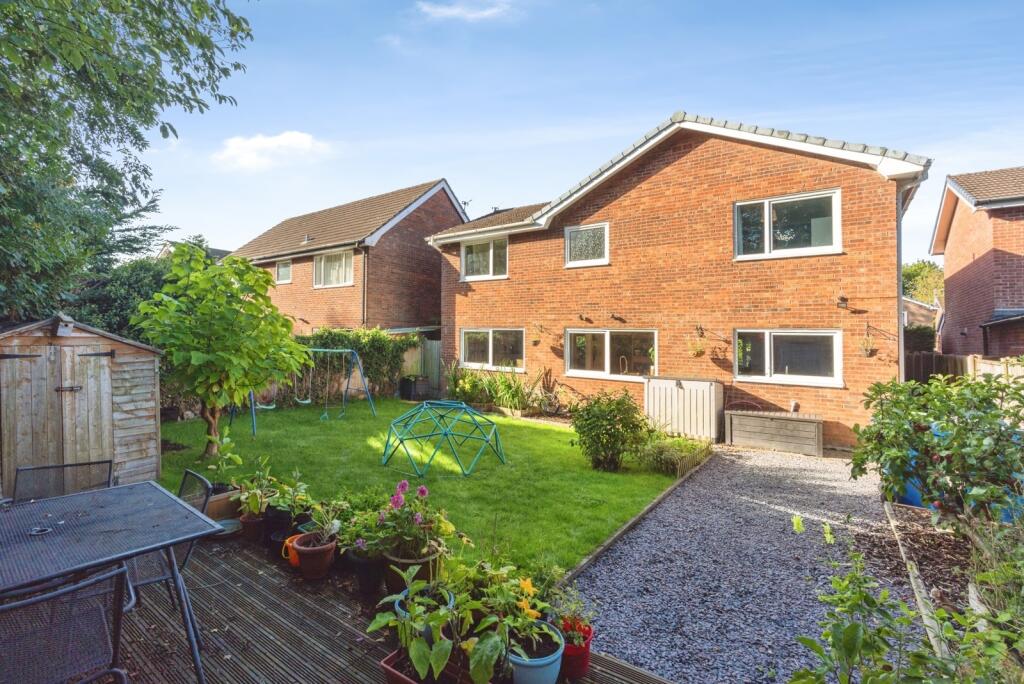 House in Warrington, Cinnamon Brow, Poulton-with-Fearnhead - View 5