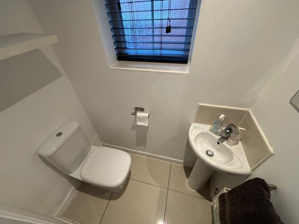 House in Hull, Grey Legs, Kingswood - View 4