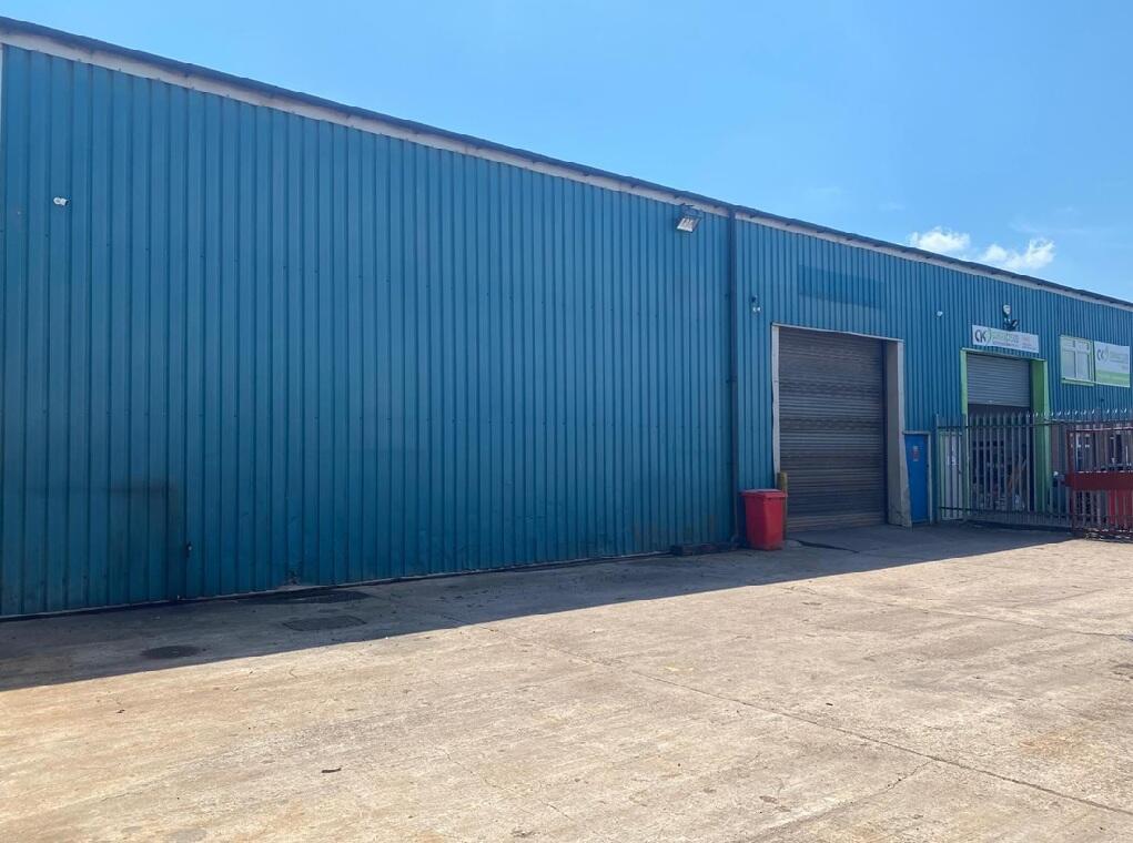 Main image of property: Unit 3 Aspley Close, Four Ashes Industrial Estate, Wolverhampton, Staffordshire, WV10 7DE