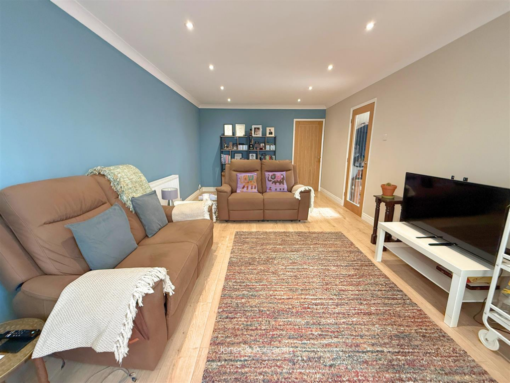 Vicarage Lane, Rhuddlan, Rhyl photo 2