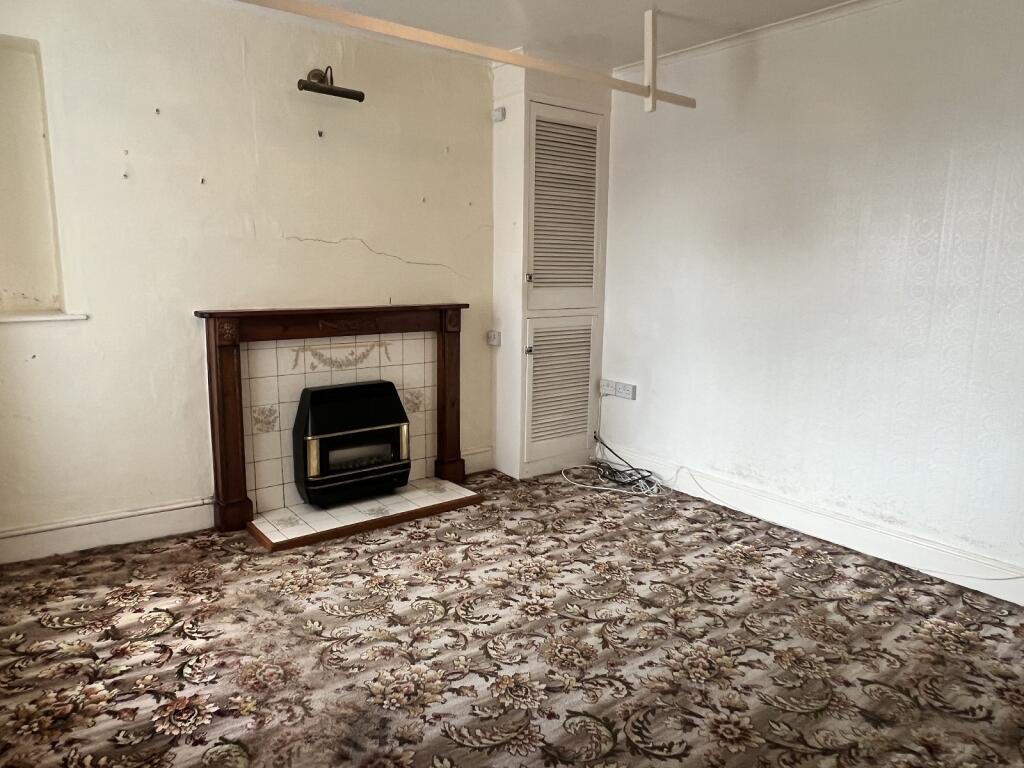 House in Gwauncaegurwen, Neath Port Talbot - View 5