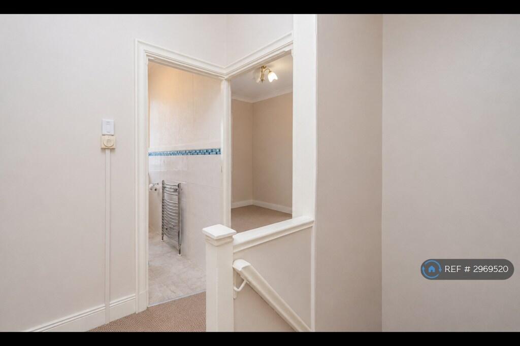 House in Nelson, Bradley - View 6