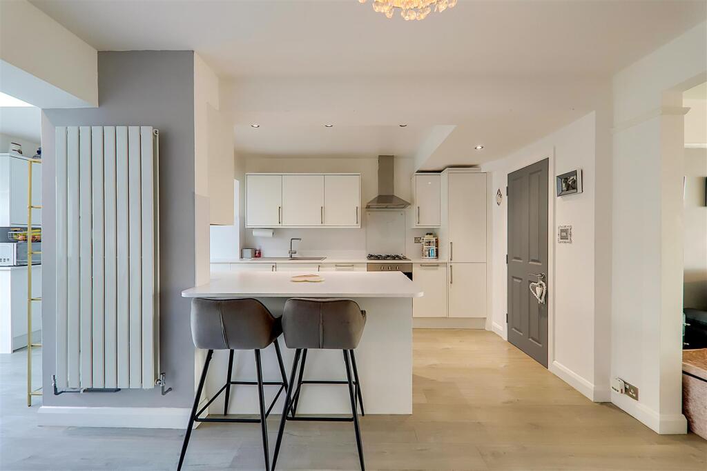 Clarendon Road, Worthing photo 3