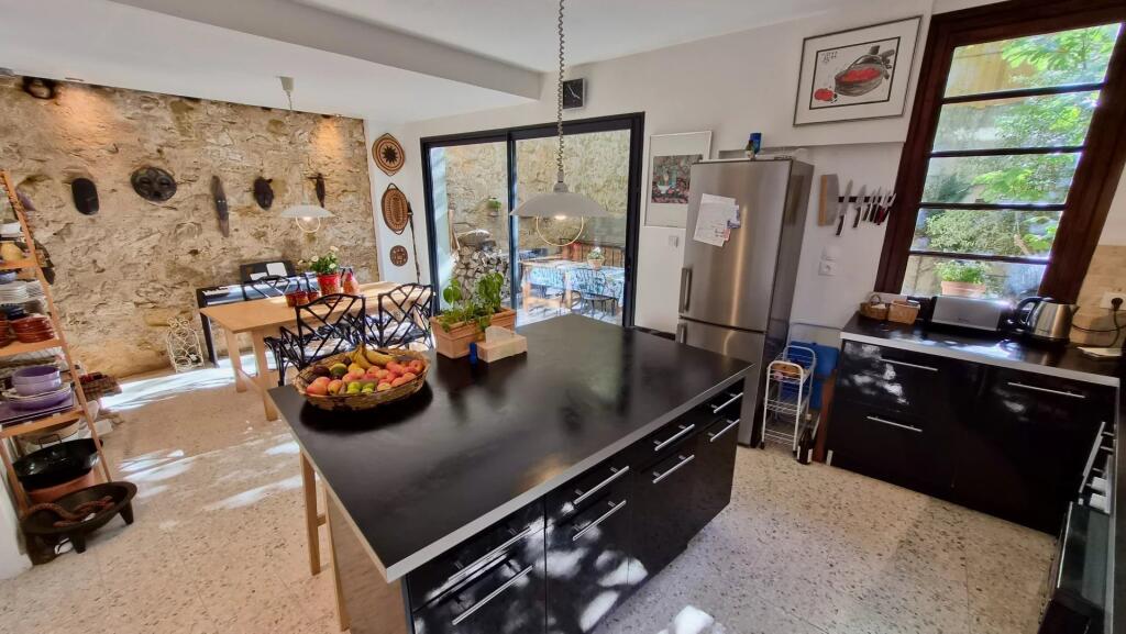 Main image of property: Languedoc-Roussillon, Hérault, Nézignan-l`Évêque