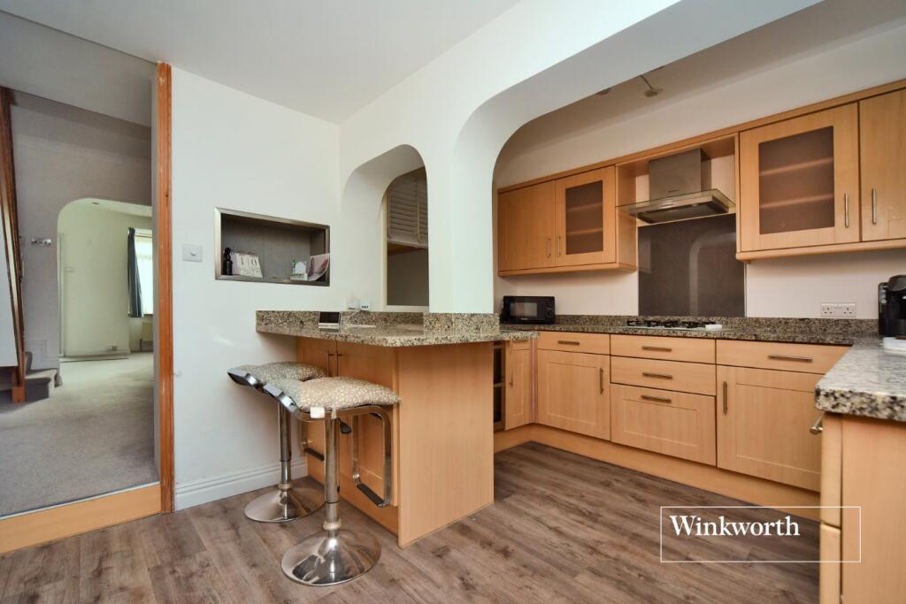Longfellow Road, Worcester Park, KT4 photo 3