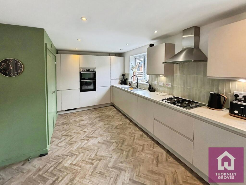 Horrocks Lane, Swinton, M27 photo 3