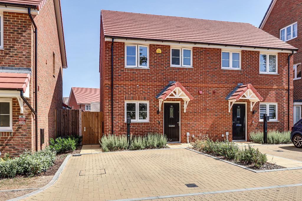 2-bed semi-detached on Fisher Close, Warlingham, Surrey, CR6 9FR, £475,000