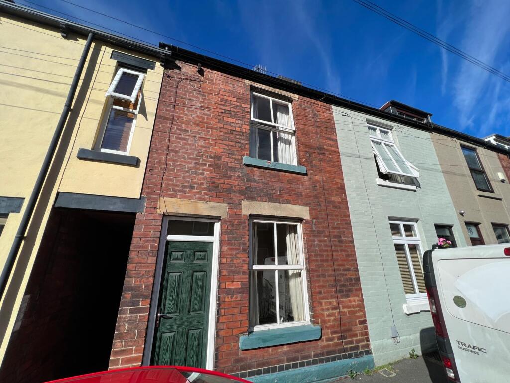 Main image of property: 32 Athol Road, Sheffield S8 0PA